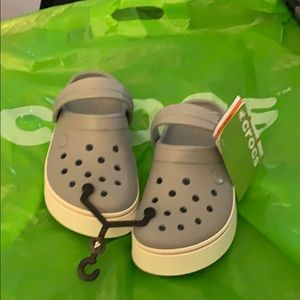 Crocs Clog Style Kid 2, Men 2, women 4
